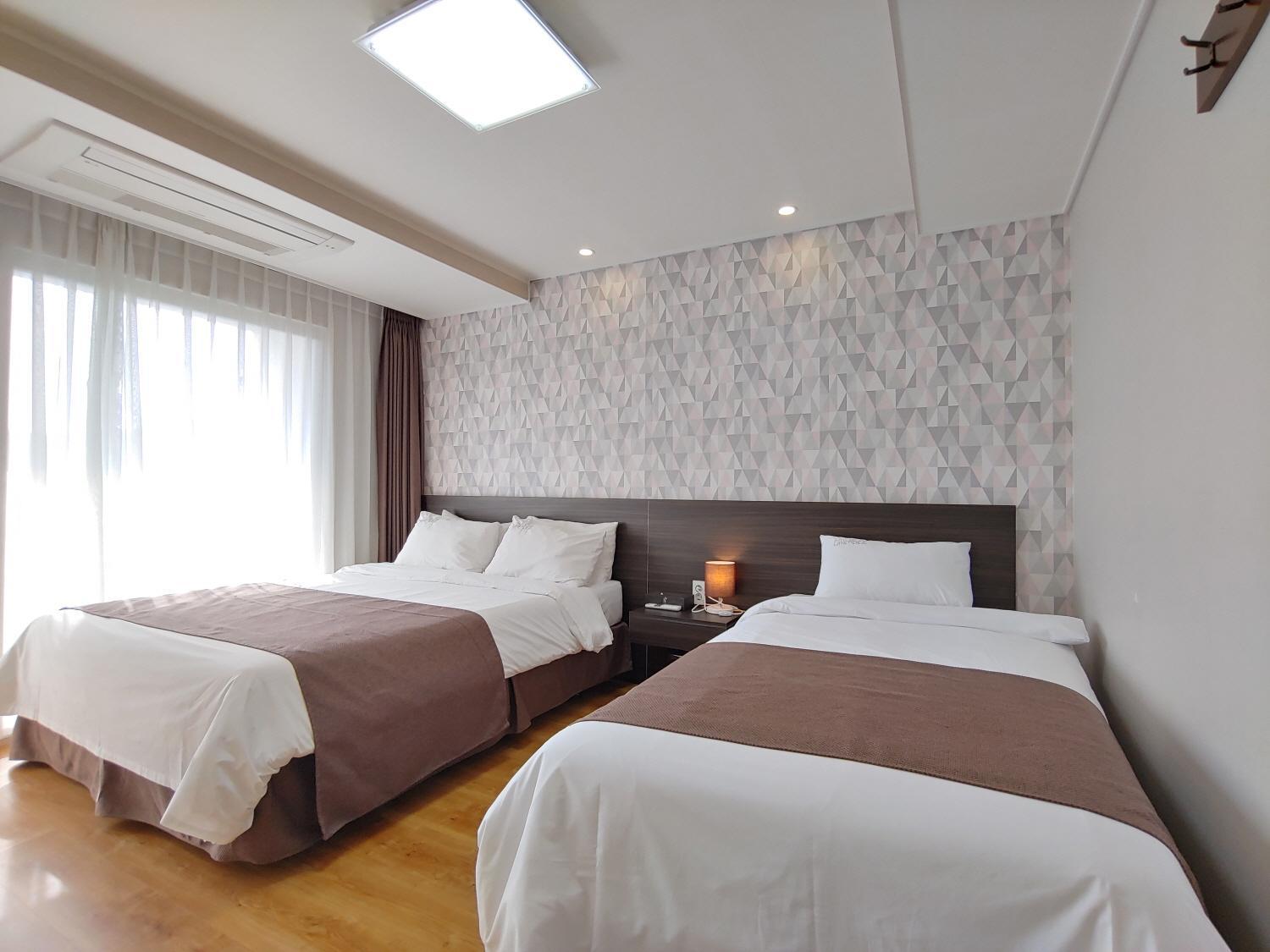 Jeju Lavender Hotel Согвіпо Екстер'єр фото