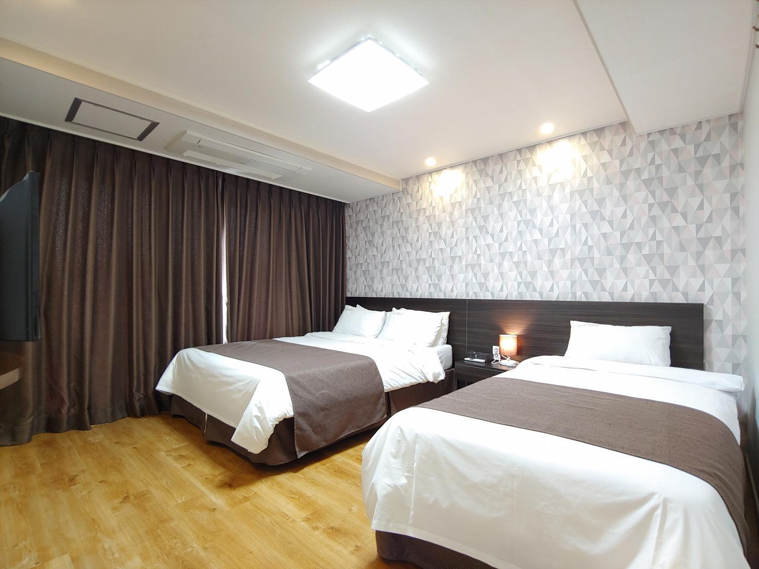 Jeju Lavender Hotel Согвіпо Екстер'єр фото