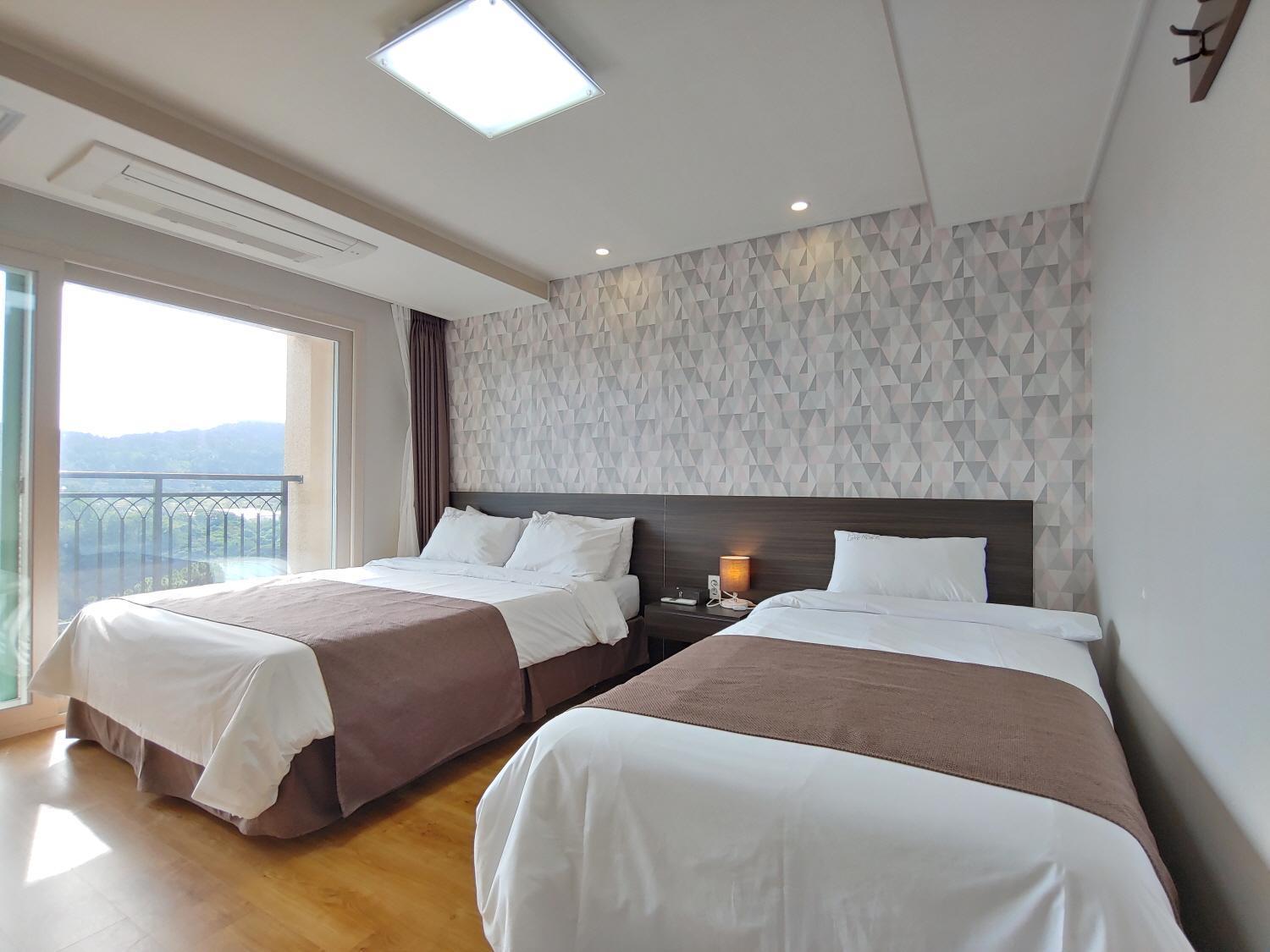 Jeju Lavender Hotel Согвіпо Екстер'єр фото