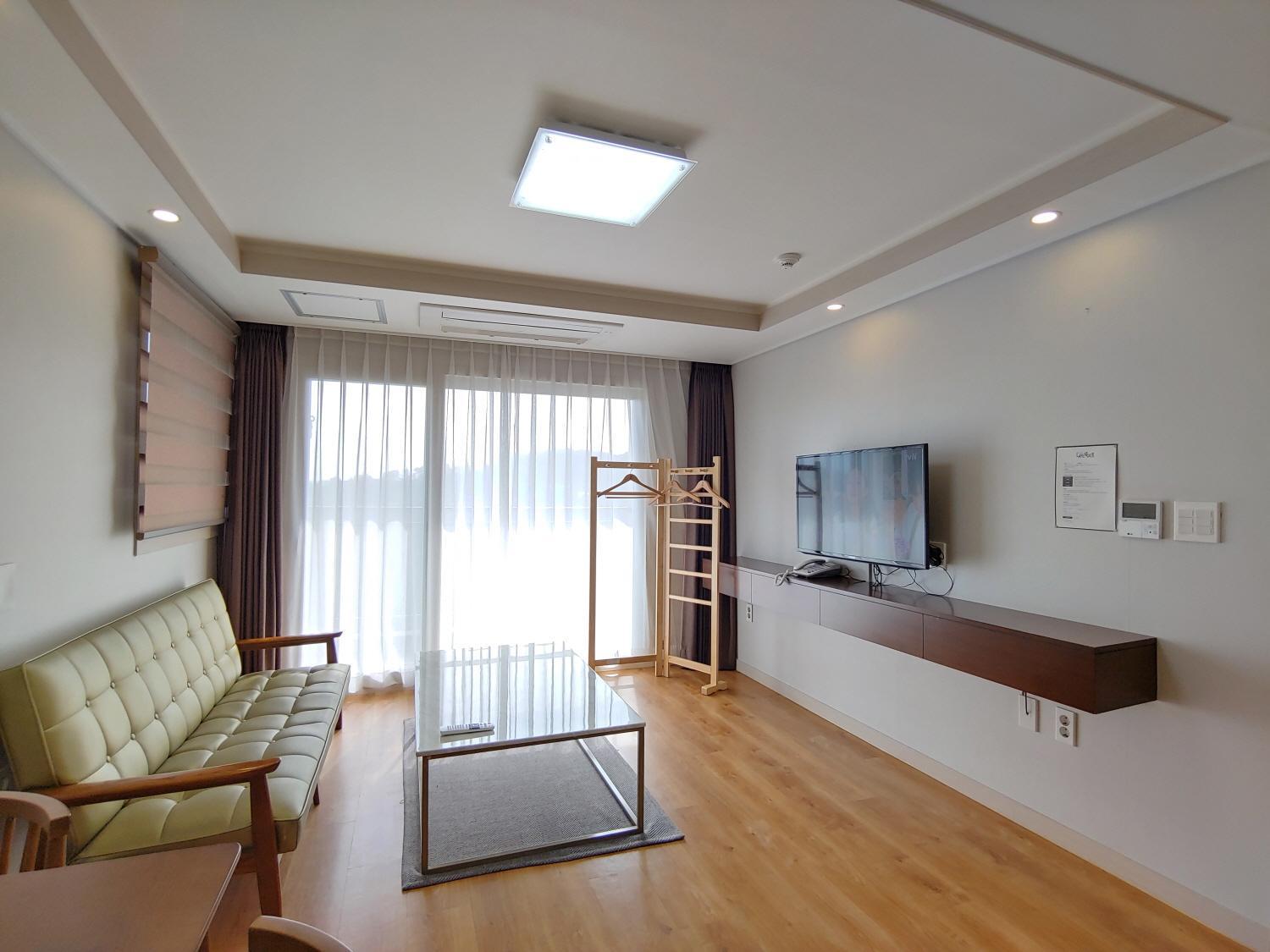 Jeju Lavender Hotel Согвіпо Екстер'єр фото