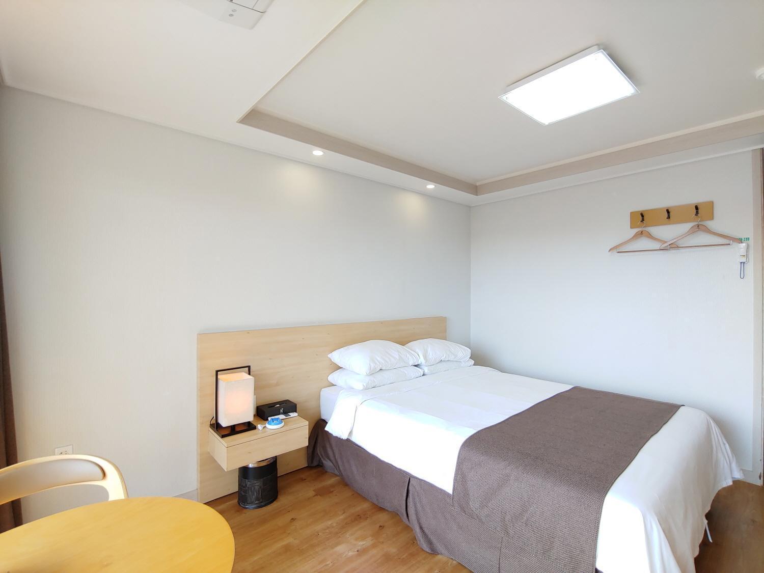 Jeju Lavender Hotel Согвіпо Екстер'єр фото