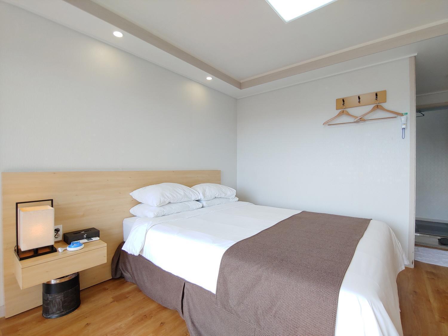 Jeju Lavender Hotel Согвіпо Екстер'єр фото