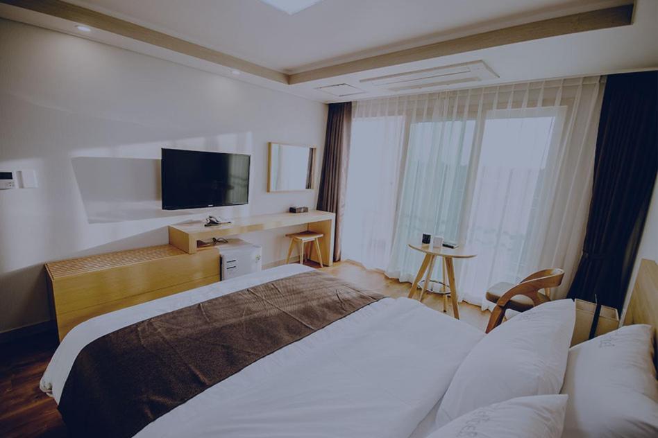 Jeju Lavender Hotel Согвіпо Екстер'єр фото